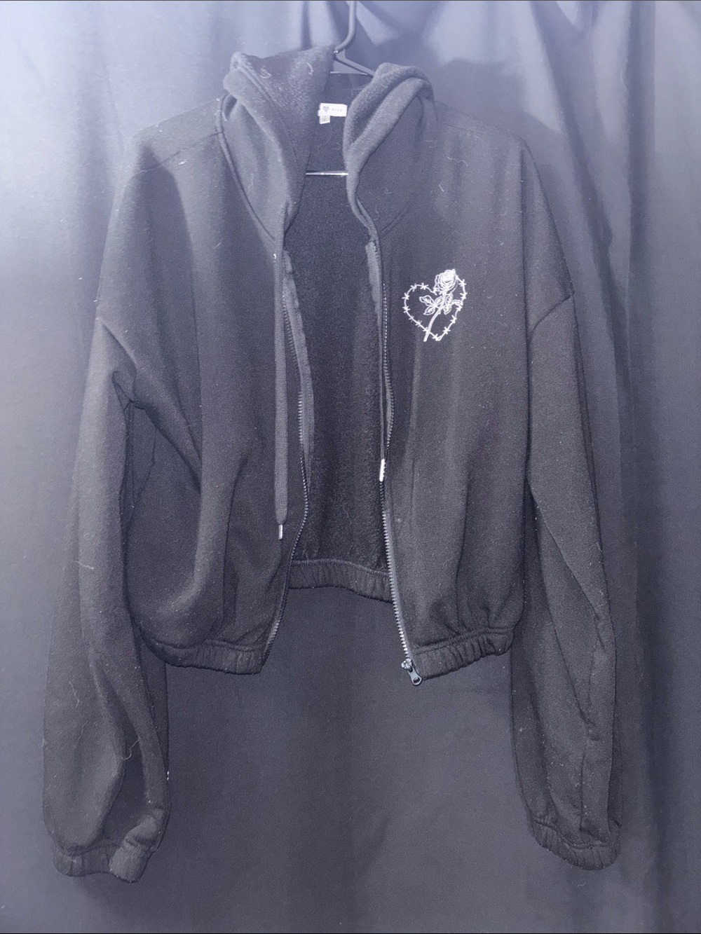 Black Cropped Zip-Up Hoodie Jacket with Heart Graphic